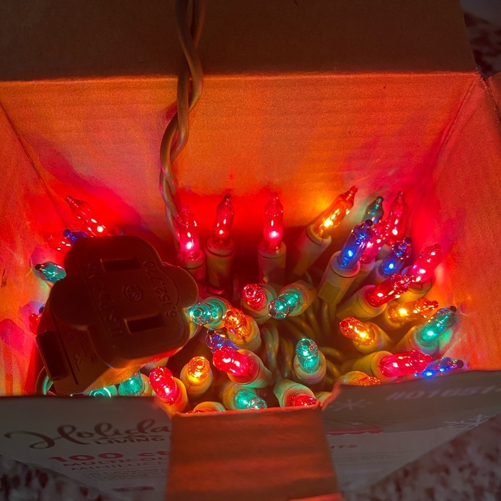HOLIDAY LIVING Mini Lights Lot of 4 NEW 100 Count Multicolored Festive Decor - Picture 9 of 9